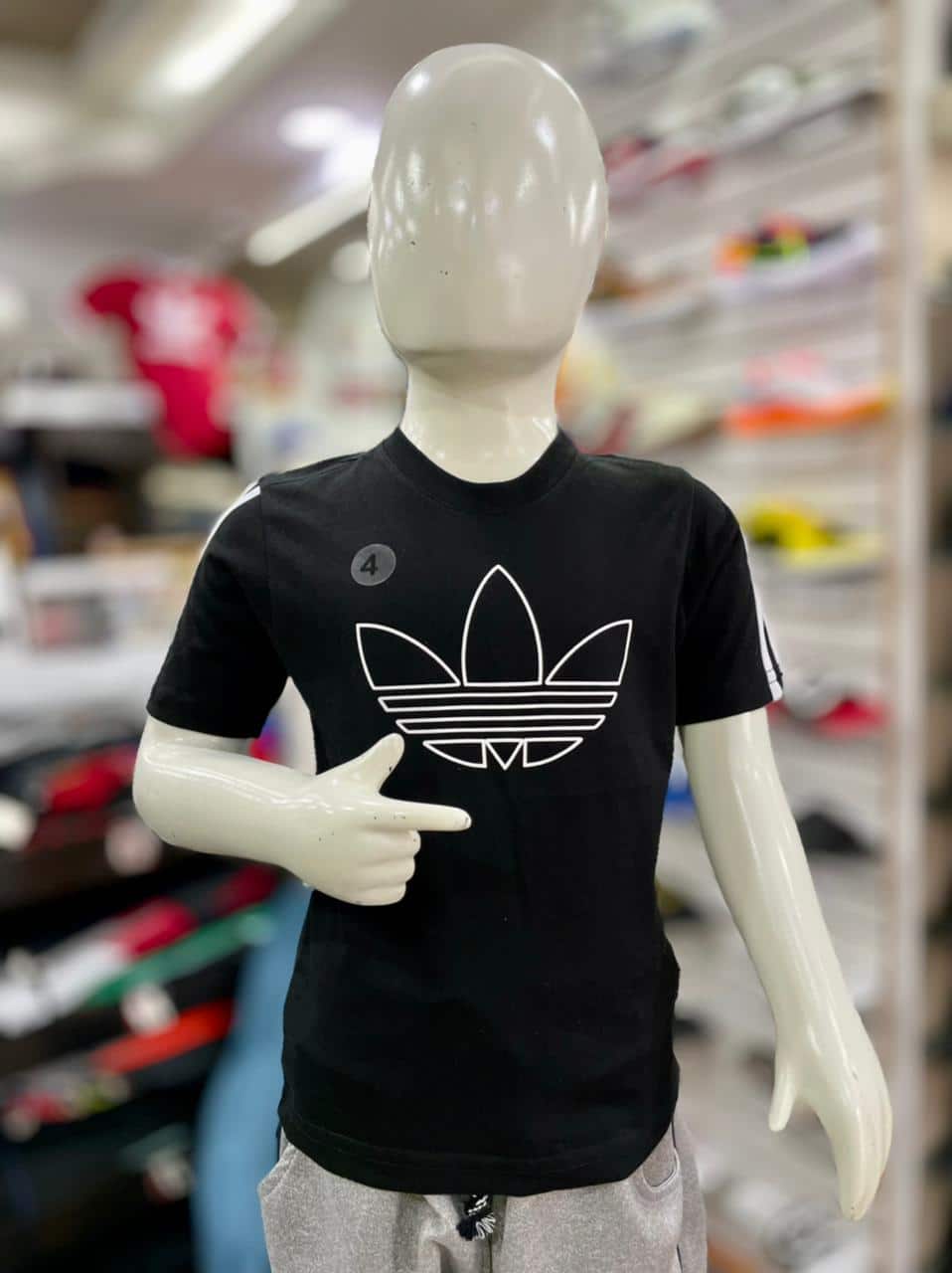 Playeras discount adidas negras